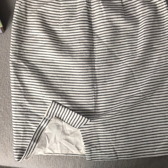 Midi skirt black with beige and a little silver. - Picture 3 of 5